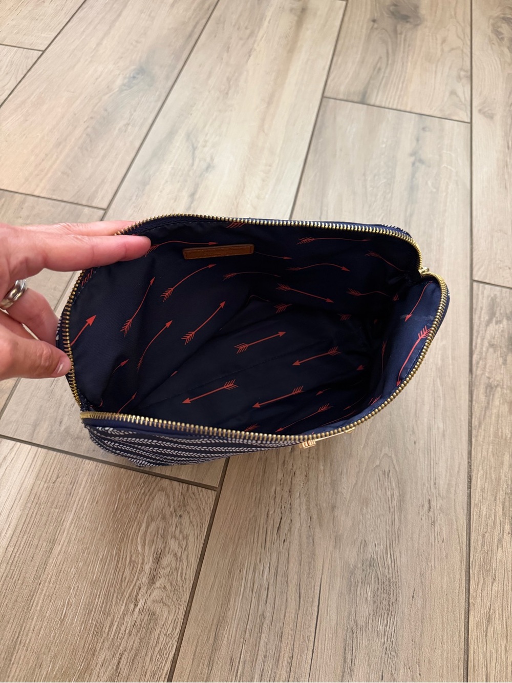 Stella & Dot Daytripper Expandable Tote + Complementing Hideaway Pouch - Picture 10 of 10
